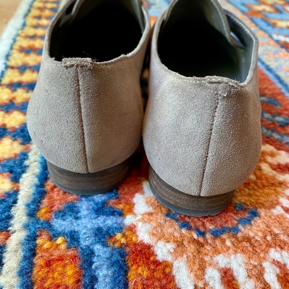 Kate Spade Saturday Gray/Beige Suede Oxfords 6 - Picture 6 of 6